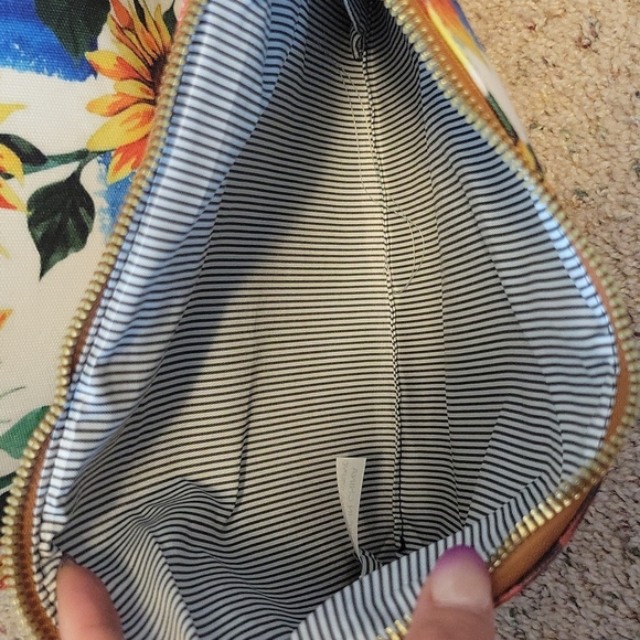 Sunflower Travel Set - Picture 2 of 12